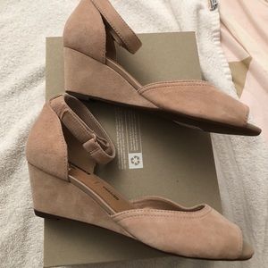 NEW Clarks Suede Wedge Sandals
